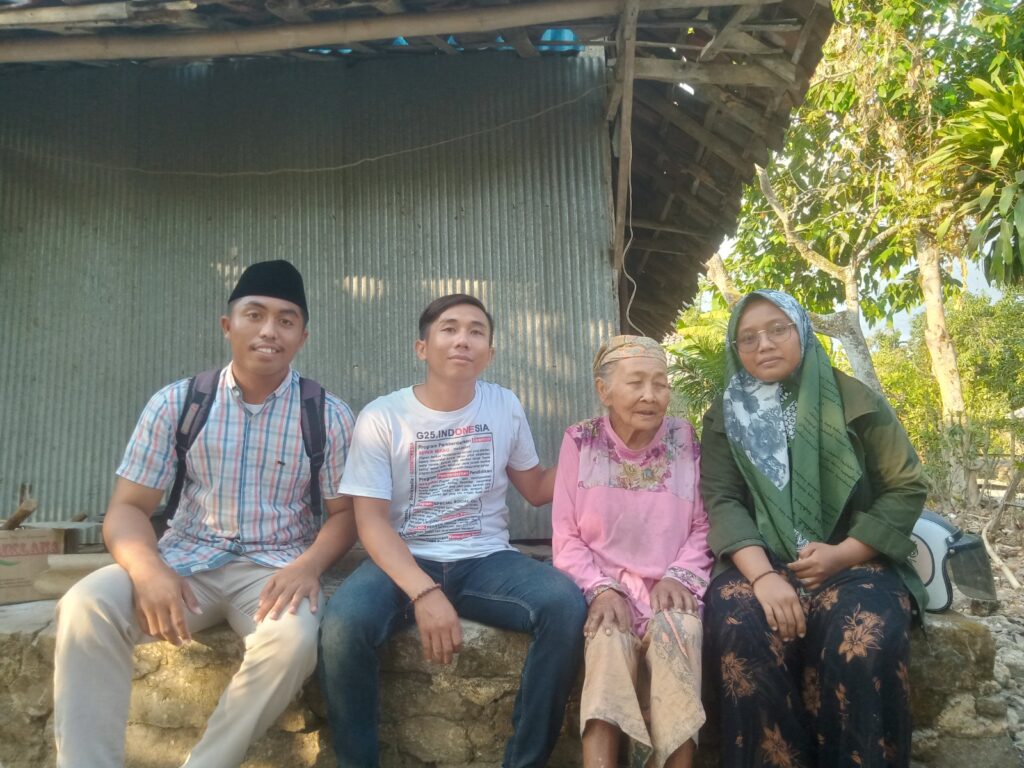 Rumah Tidak Layak dan Kondisi Sering Sakit, Mbah Siyah Terpaksa Numpang di Rumah Tetangga